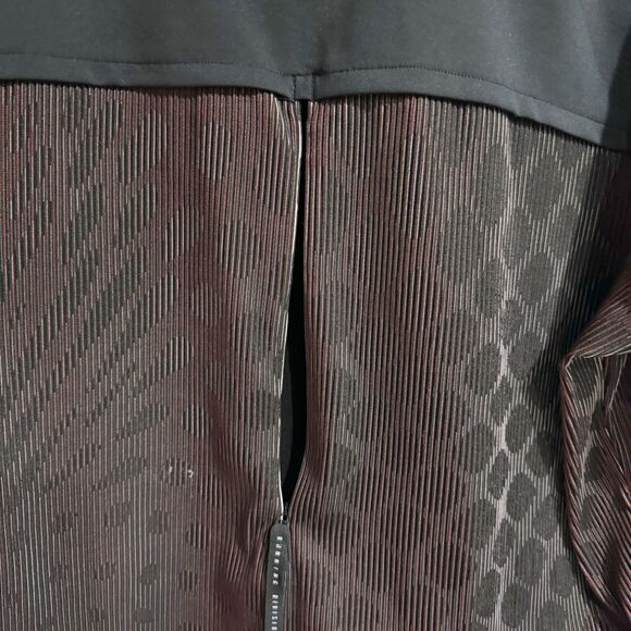 Nike Womens Run Division Midlayer Long Sleeve Top CU6168-011 Animal print Medium - Picture 11 of 12